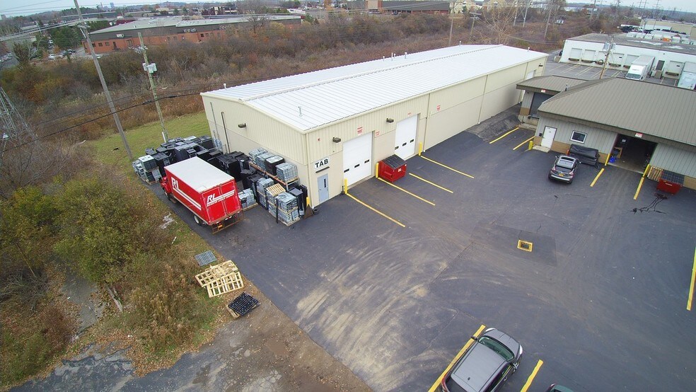 120 Mushroom Blvd, Rochester, NY for sale - Primary Photo - Image 1 of 1