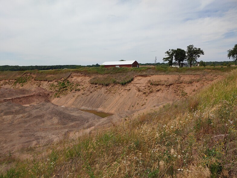 42680 Harder Ave, Harris, MN for sale - Primary Photo - Image 1 of 1