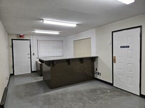 44344 Yale Rd, Chilliwack, BC for lease Interior Photo- Image 2 of 6