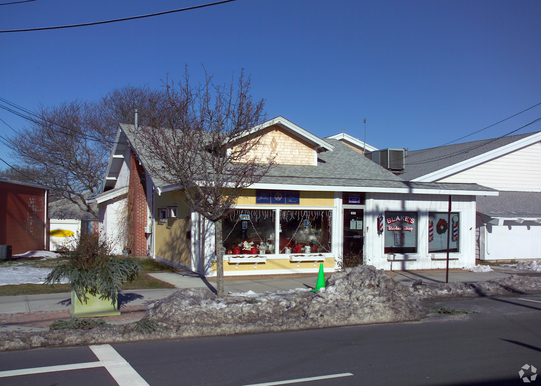 662 Main St, Hyannis, MA for sale Primary Photo- Image 1 of 1