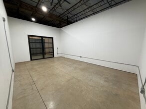 600 S 1st St, Rogers, AR for lease Interior Photo- Image 1 of 2