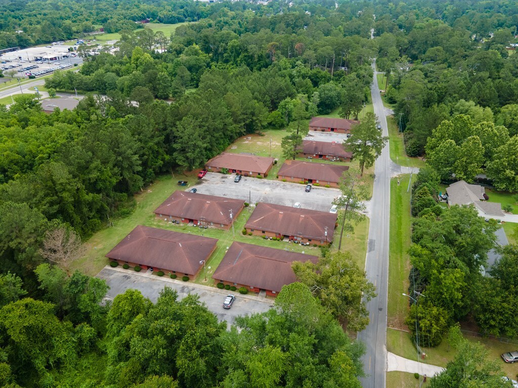 1014 S Gordon Ave, Adel, GA 31620 Magnolia Villas