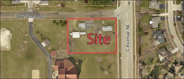 401 74th St NE, Cedar Rapids, IA for sale Building Photo- Image 1 of 1