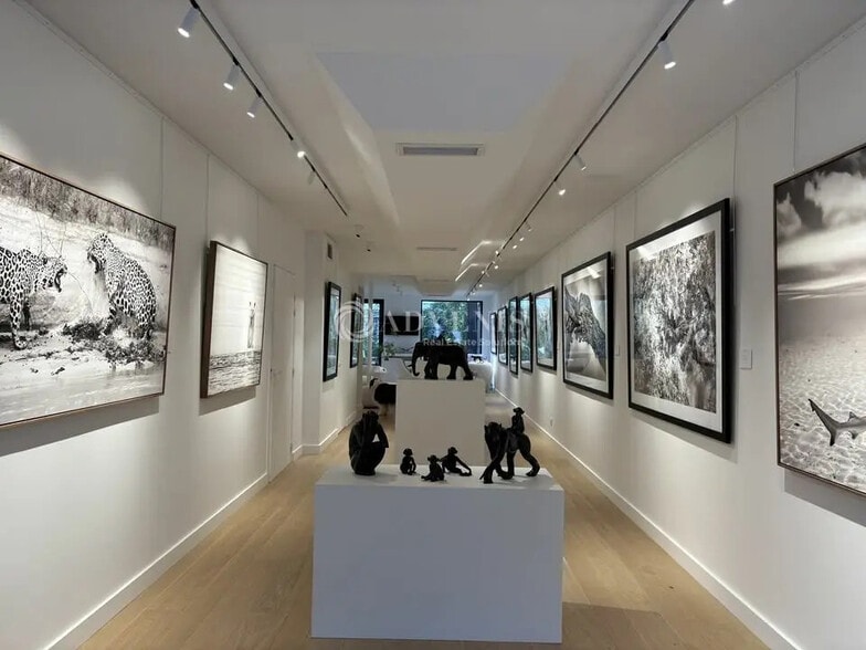 Retail in Le Touquet-Paris-Plage for lease - Interior Photo - Image 2 of 6