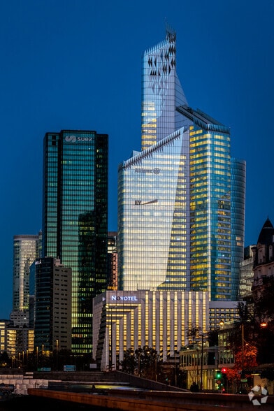 1-2 Place Des Saisons, Courbevoie for lease - Primary Photo - Image 1 of 6