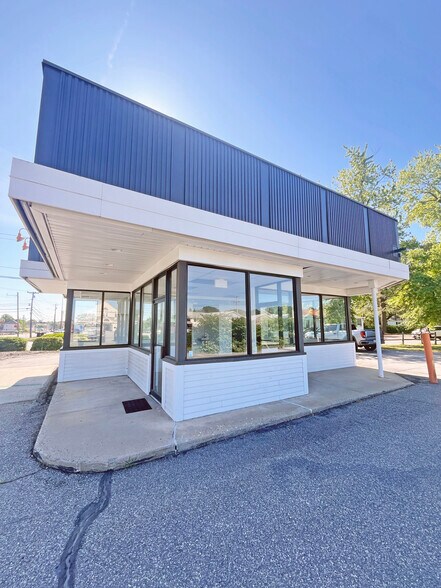 163 Pleasant St, Brunswick, ME for lease - Building Photo - Image 2 of 10