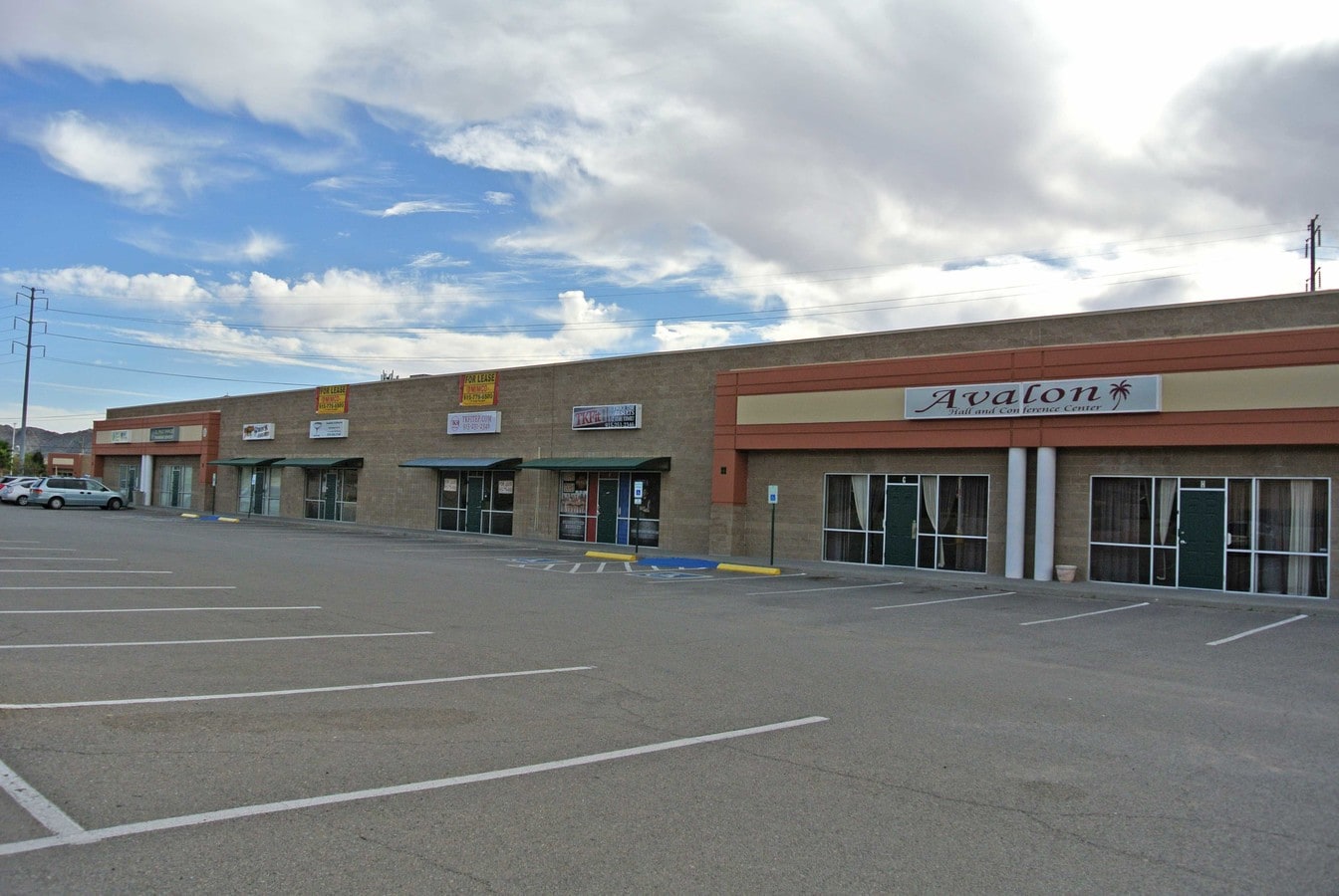 3945 Doniphan Park Cir, El Paso, TX 79922