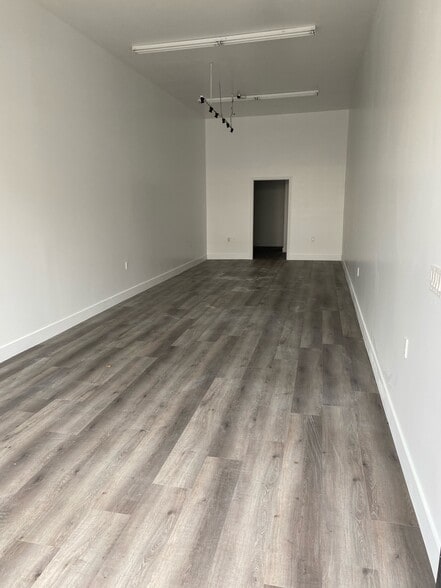 2550-2564 Zoe Ave, Huntington Park, CA for lease - Building Photo - Image 2 of 4