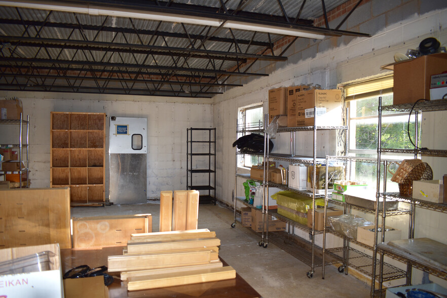 215 N Broad St, Winston-Salem, NC for lease - Interior Photo - Image 3 of 6