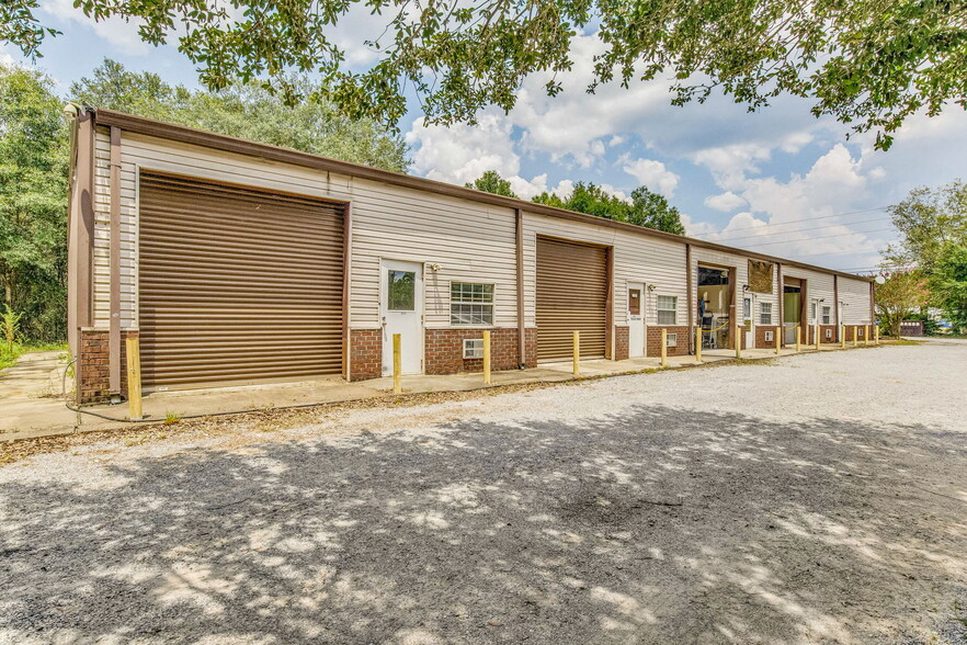 6317-6323 Dogwood Dr, Milton, FL for lease - Building Photo - Image 2 of 8