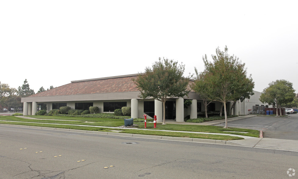 48507 Milmont Dr, Fremont, CA for lease - Building Photo - Image 1 of 3