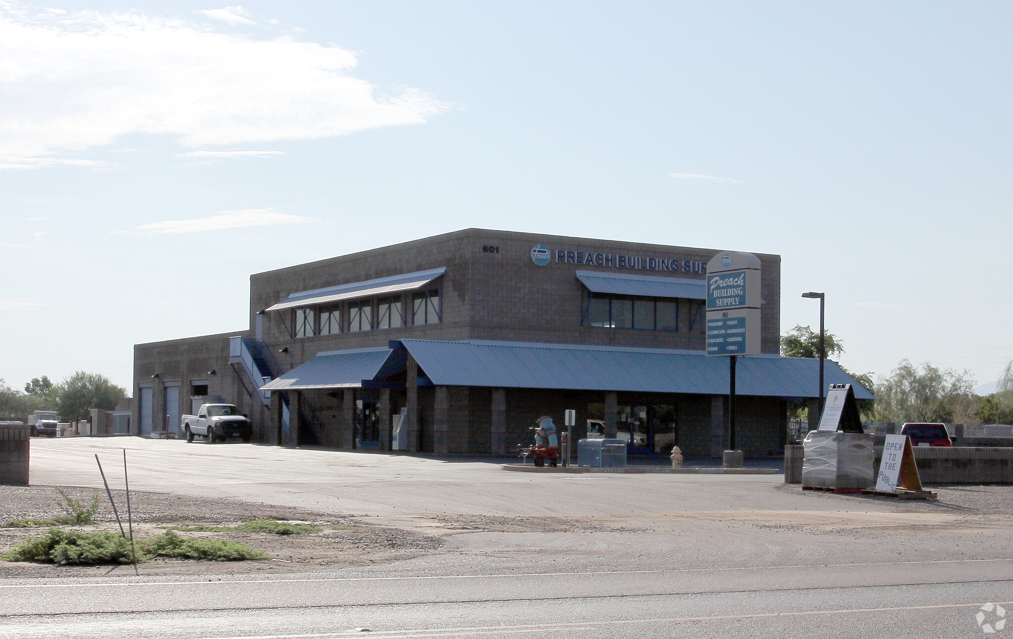 601 N Jackrabbit Trl, Buckeye, AZ for lease Primary Photo- Image 1 of 9