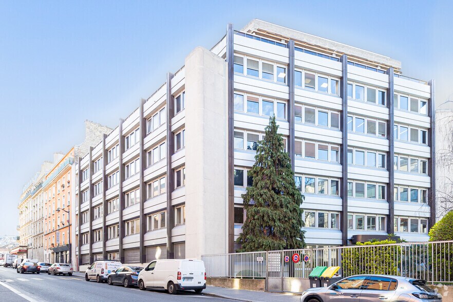 32 Rue De Cambrai, Paris for lease - Building Photo - Image 3 of 3