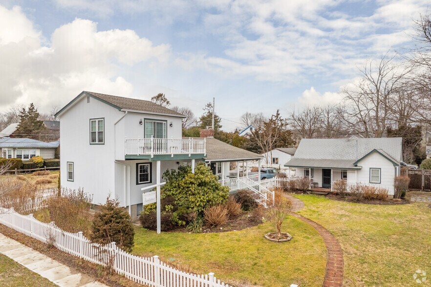 720 2nd St, New Suffolk, NY for sale - Primary Photo - Image 1 of 1