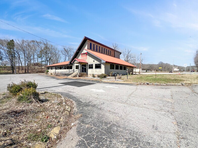 15371 Highway 13 S, Hurricane Mills, TN for lease - Building Photo - Image 3 of 67