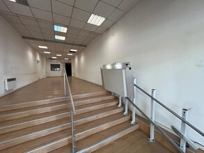 54 Avenue Du Prado, Marseille for lease Interior Photo- Image 1 of 5