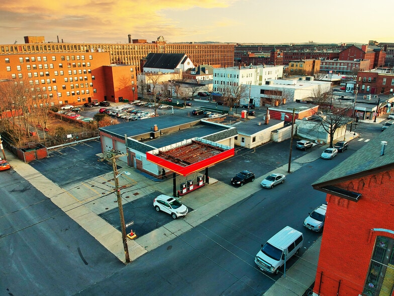 37 Newbury St, Lawrence, MA 01840