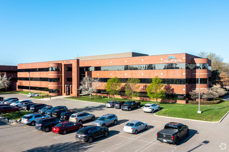 26777-26999 Central Park Blvd, Southfield, MI for lease - Building Photo - Image 2 of 9