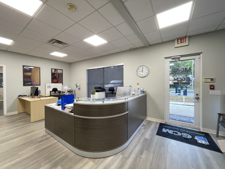 2246 NW 40th Ter, Gainesville, FL for lease - Building Photo - Image 3 of 10