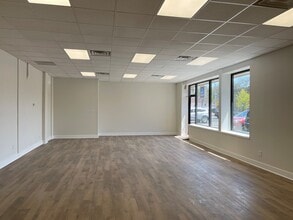 5006-5016 N Pulaski Rd, Chicago, IL for lease Interior Photo- Image 1 of 7