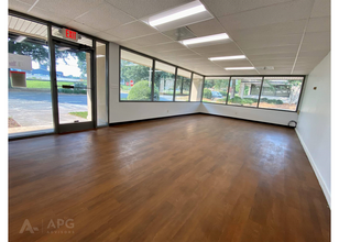 4401 N Cherry St, Winston-Salem, NC for lease Interior Photo- Image 2 of 7