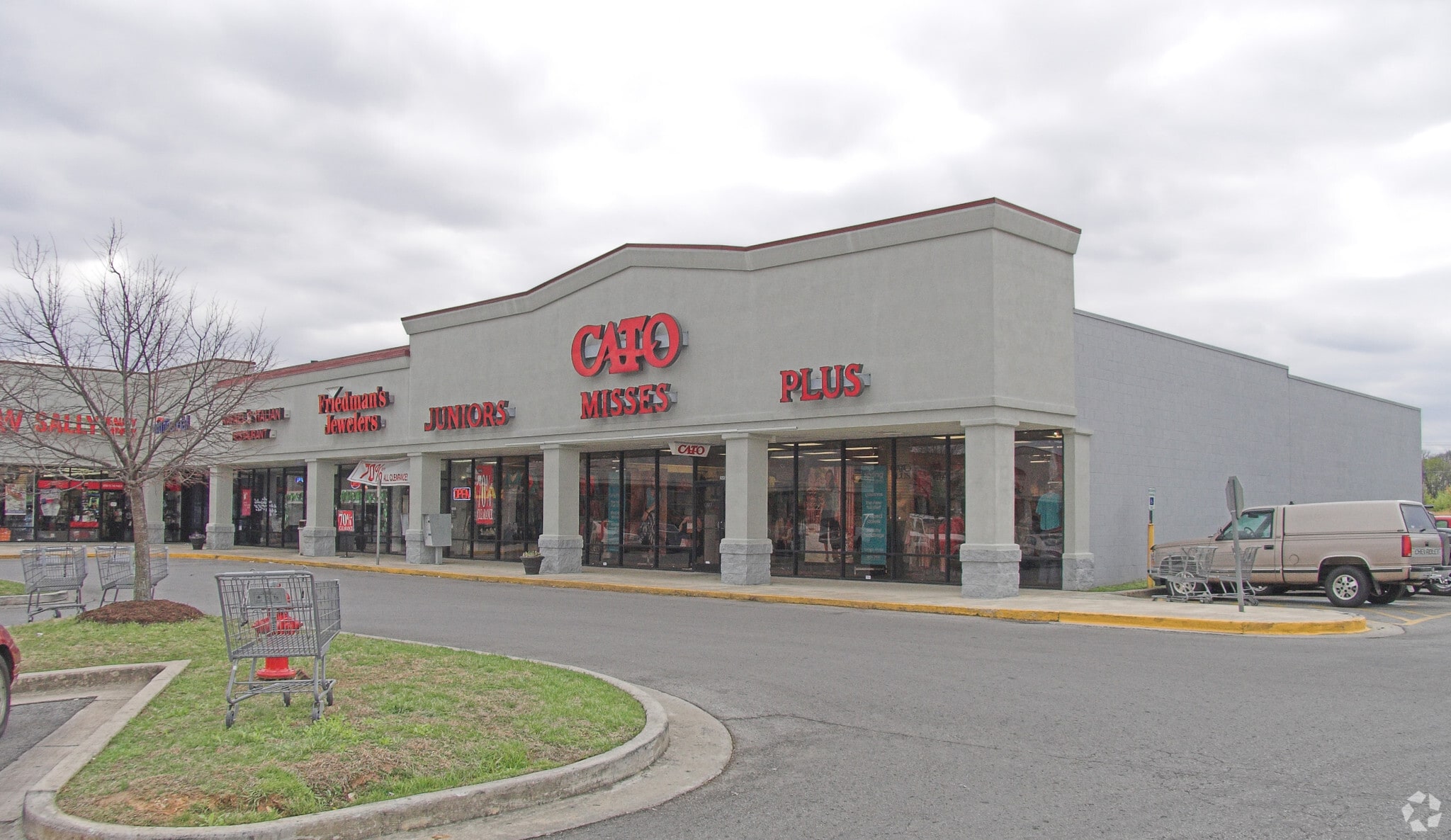 2675 Decherd Blvd, Winchester, TN 37398 Merchants Central