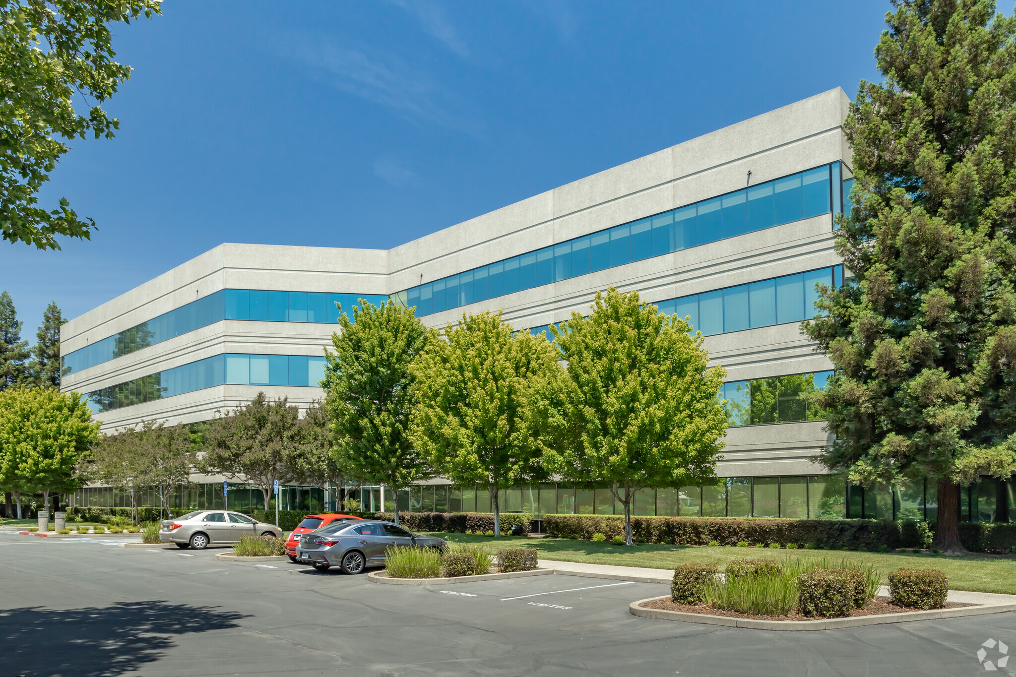 2150 River Plaza Dr, Sacramento, CA for lease Building Photo- Image 1 of 17