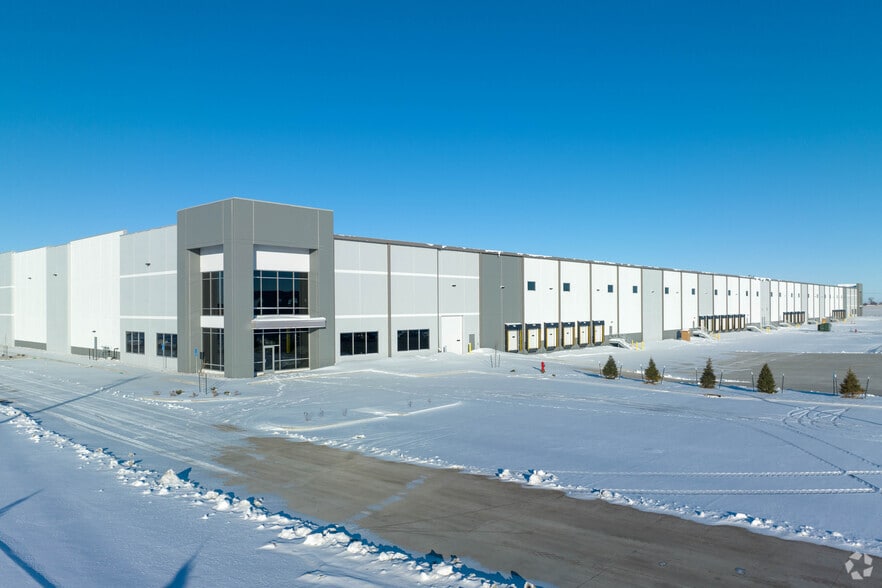 2301 25th St, Altoona, IA for sale - Building Photo - Image 3 of 8