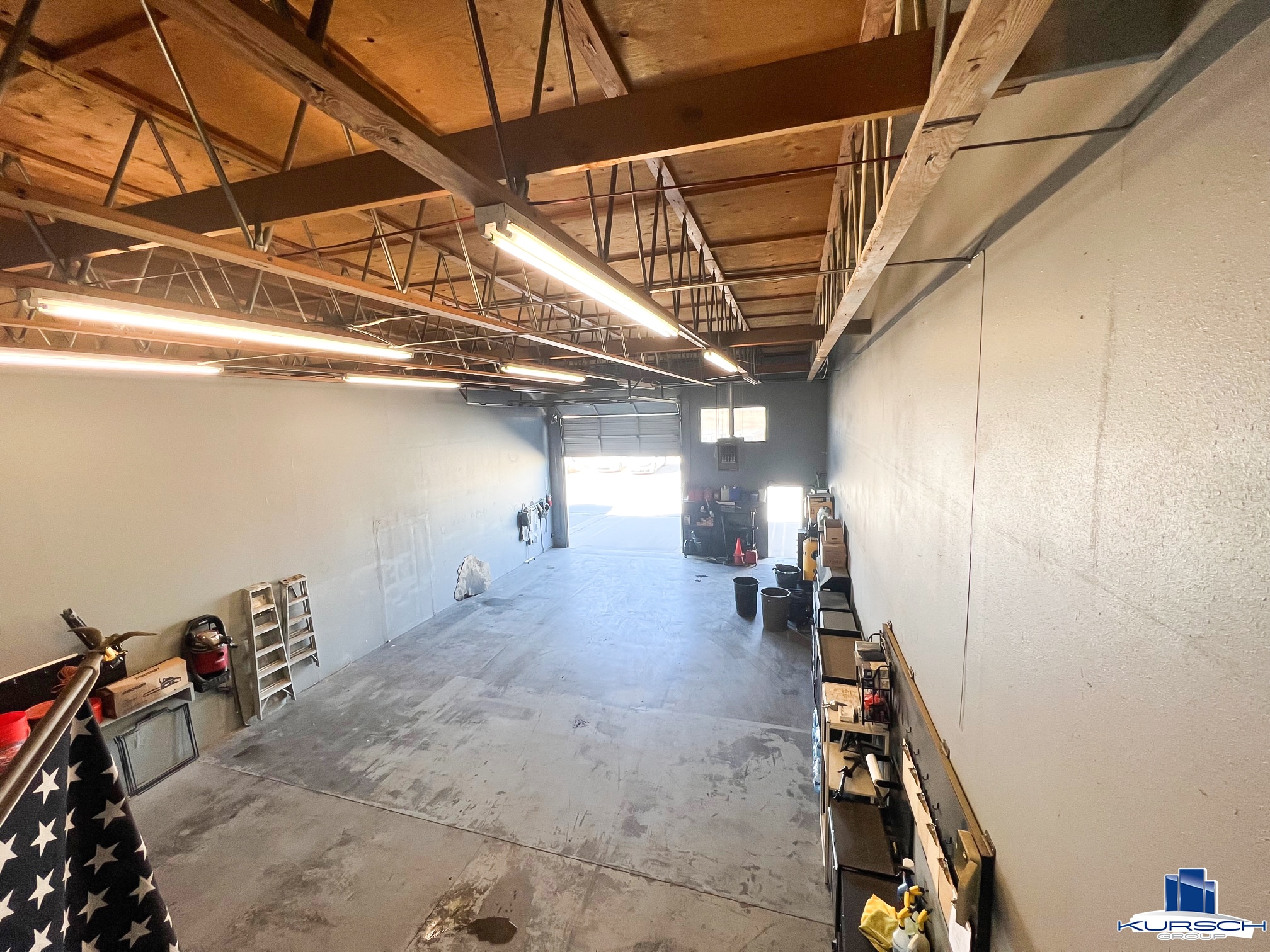 11126 I Ave, Hesperia, CA for lease Interior Photo- Image 1 of 4