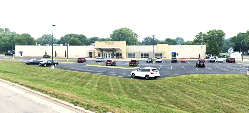 1705 SE Broadway Ave, Albert Lea, MN for sale - Primary Photo - Image 1 of 1