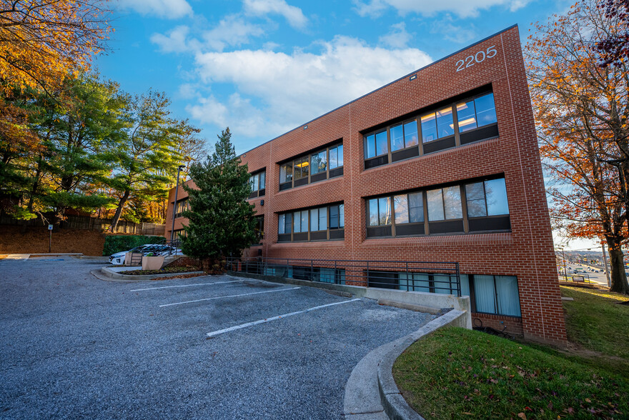 2205 York Rd, Timonium, MD for lease - Building Photo - Image 2 of 9