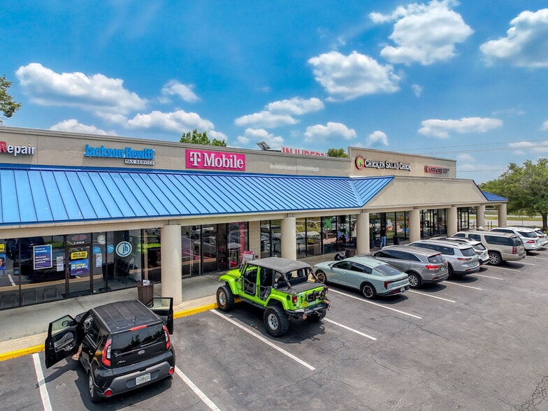 1496 Apalachee Pky, Tallahassee, FL for lease - Building Photo - Image 3 of 7