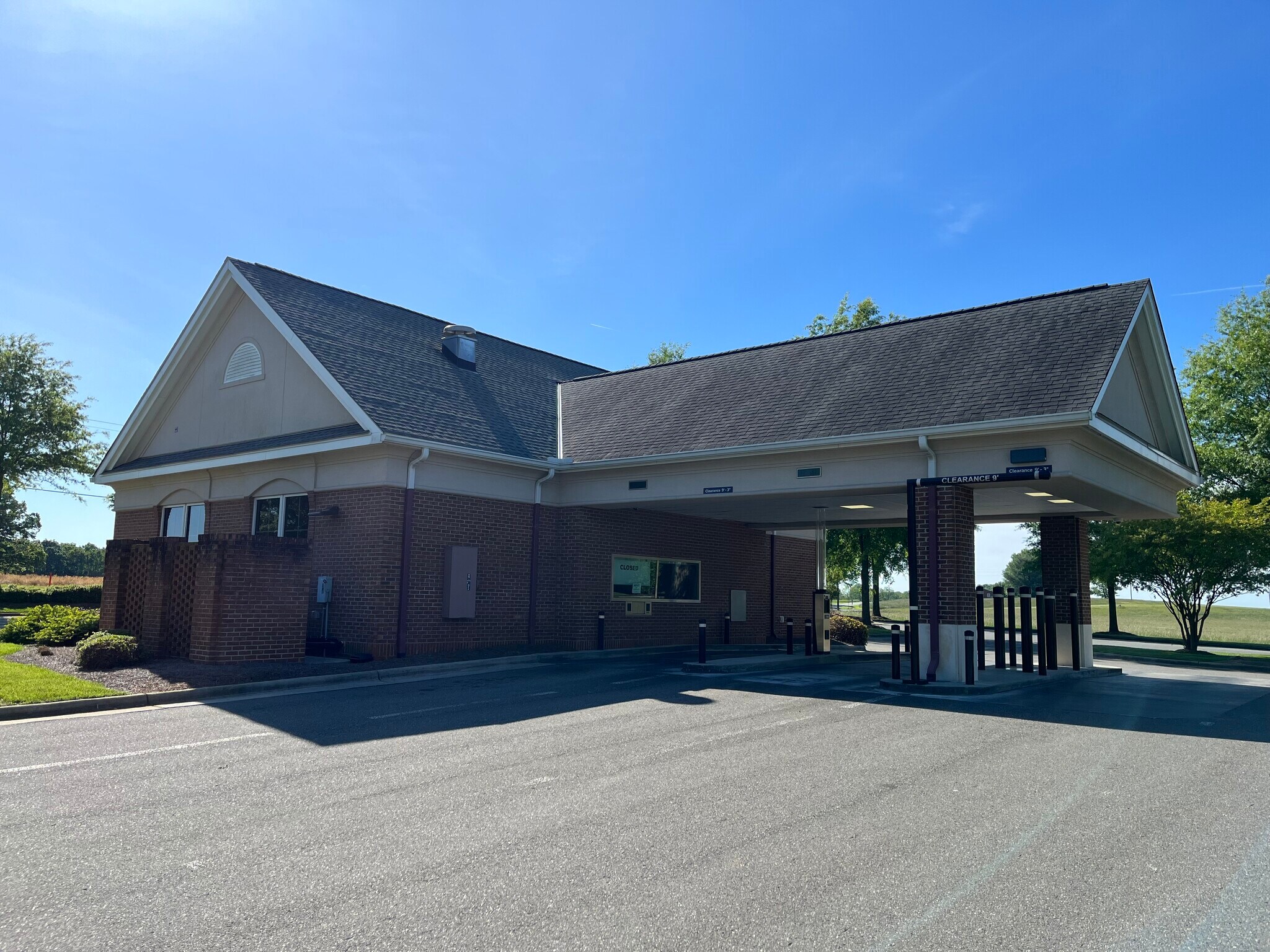 136 Twin Oaks Rd, Dobson, NC 27017 Retail for Lease