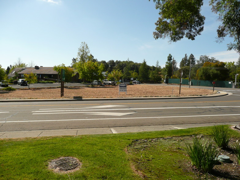 13640 Bowman Rd, Auburn, CA for lease - Primary Photo - Image 1 of 3