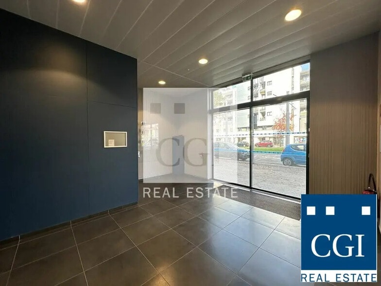 Office in Seyssinet-Pariset for lease - Building Photo - Image 2 of 7