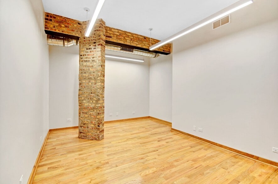 435 W Diversey Pky, Chicago, IL for lease - Building Photo - Image 2 of 10