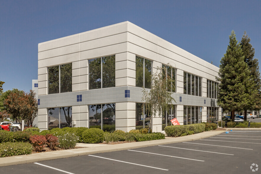 4600 Roseville Rd, North Highlands, CA for lease - Building Photo - Image 1 of 6