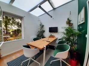 Coworking Space in Paris for lease Interior Photo- Image 2 of 7