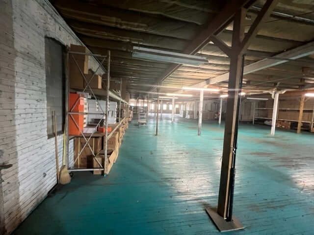 246 Dowland, Ludington, MI for sale - Interior Photo - Image 3 of 11