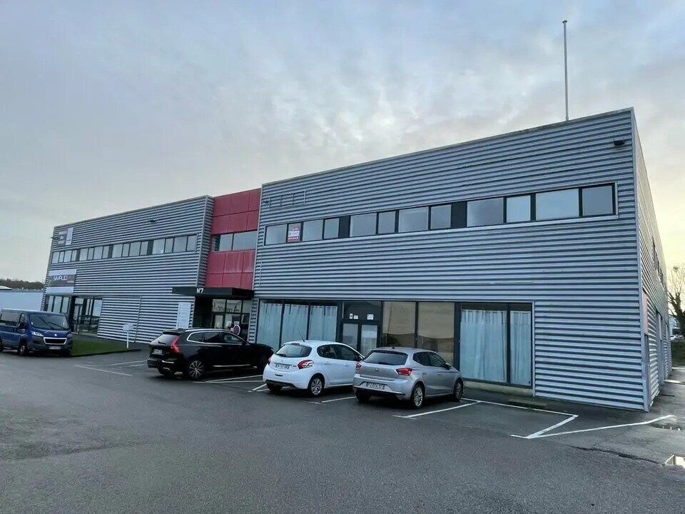 Location Bureaux 170 m² à 759 m² - Photo 1