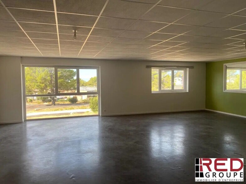 Industrial in Signes for lease - Building Photo - Image 2 of 5