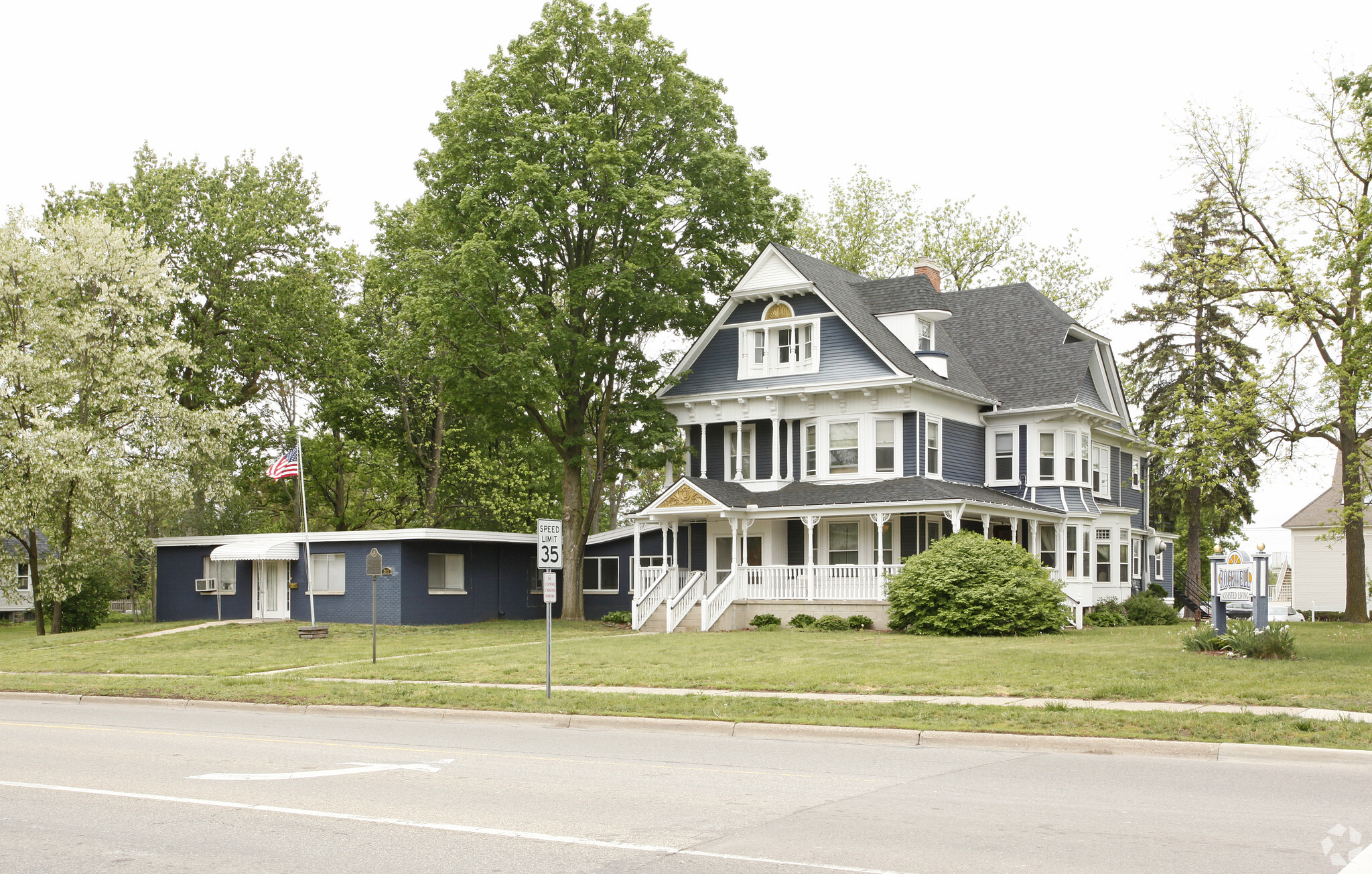 202 W Shiawassee Ave, Fenton, MI for lease Primary Photo- Image 1 of 3