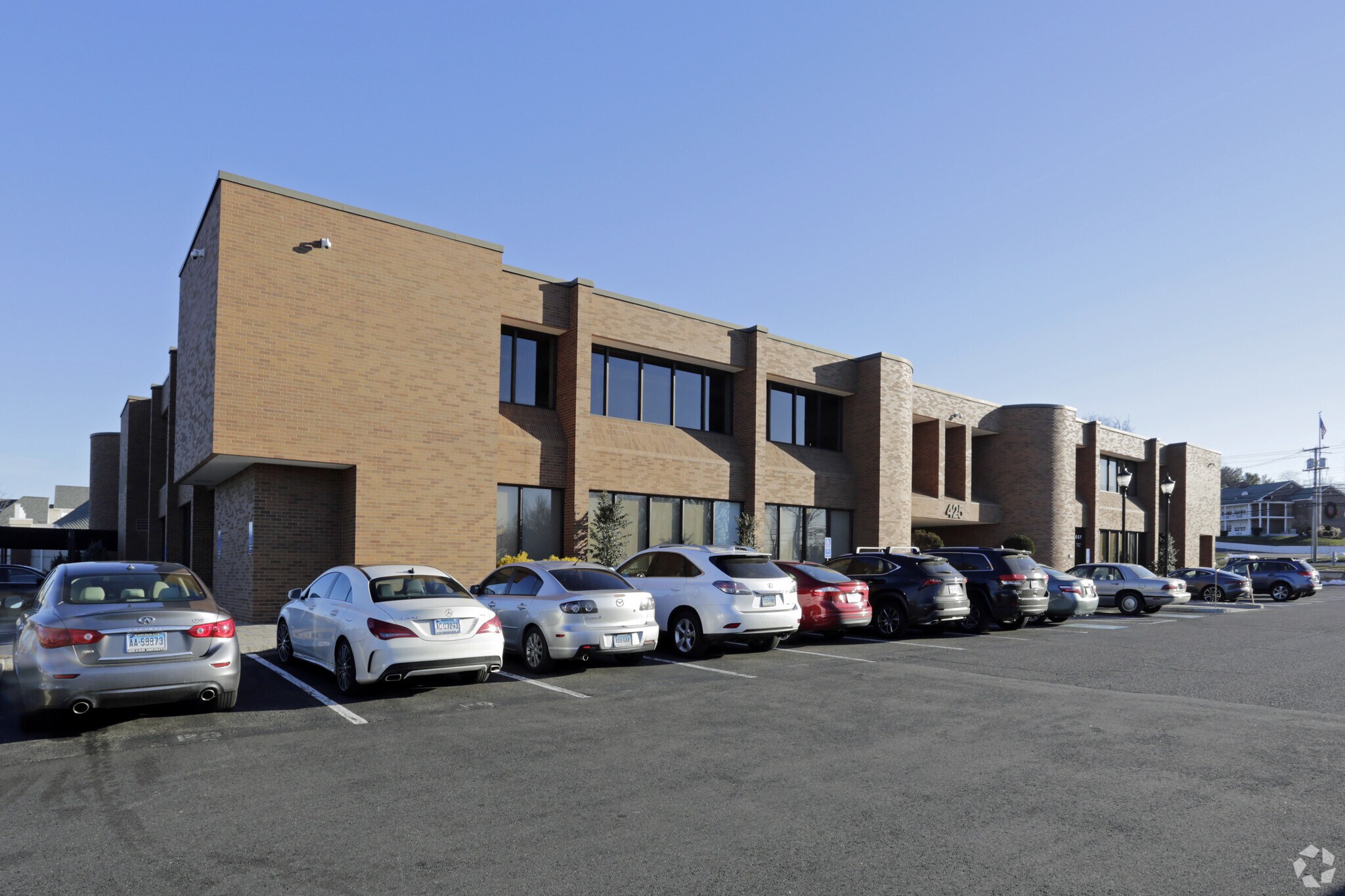 425 Post Rd, Fairfield, CT for sale Primary Photo- Image 1 of 1