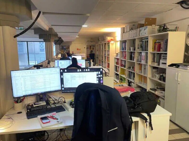 Office in Paris for lease - Interior Photo - Image 3 of 9