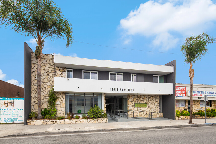 14015 Van Ness Ave, Gardena, CA for sale - Primary Photo - Image 1 of 12