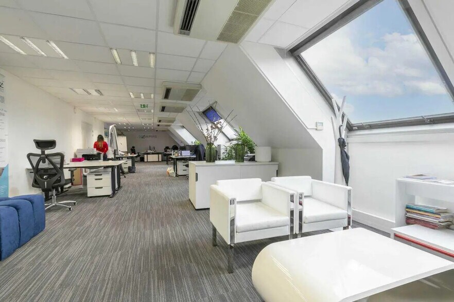 110 Rue Jules Guesde, Levallois-Perret for sale - Building Photo - Image 3 of 13