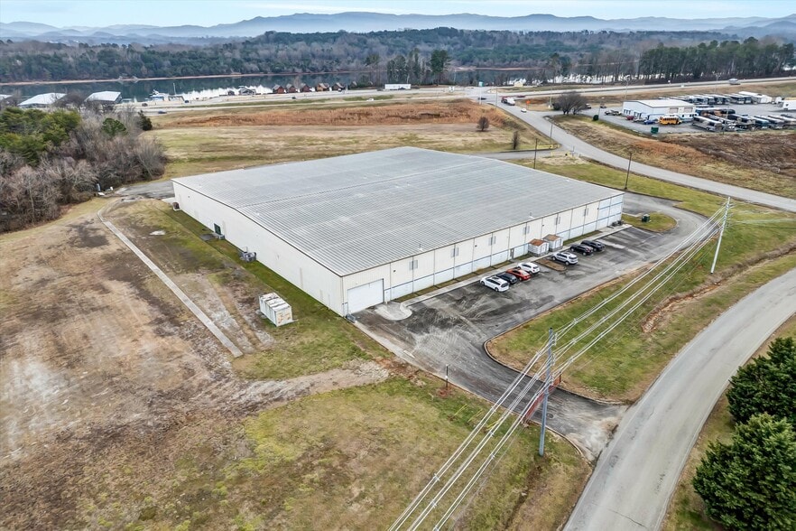 124 Tellico Port Rd, Vonore, TN for sale - Building Photo - Image 2 of 17