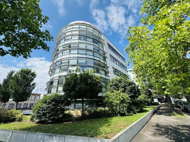 Office in Strasbourg for lease - Building Photo - Image 2 of 12