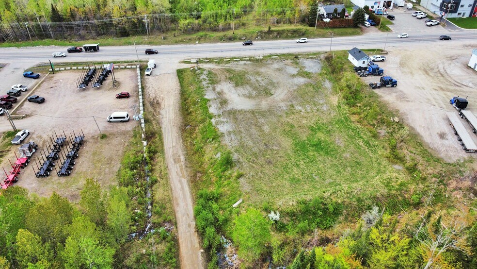 Boul AlbinyPaquette, Montlaurier, QC J9L 3G5 Terrain commercial à vendre à MontLaurier