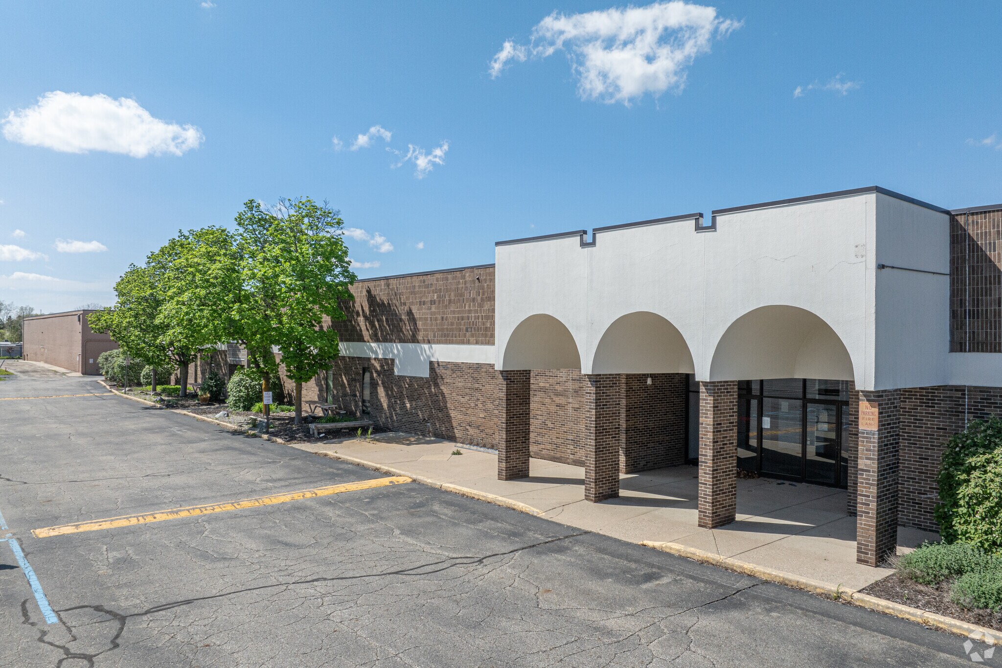 High Profile Of Grand Rapids 44th St Dispensary Photos 1820-1900 44th St SE, Grand Rapids, MI 49508 - Office for Sale | LoopNet